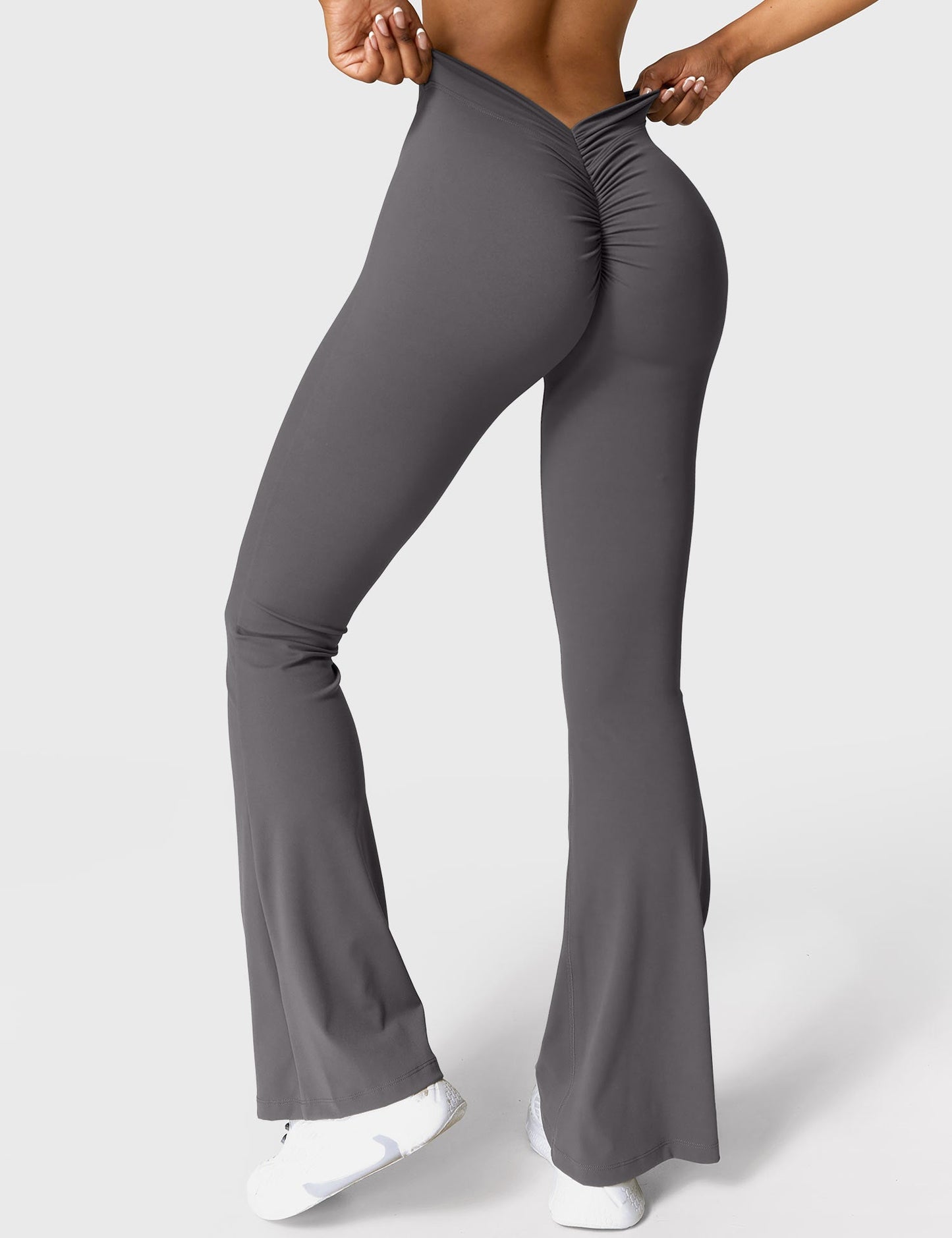 Yeoreo Daze V-back Flare Leggings