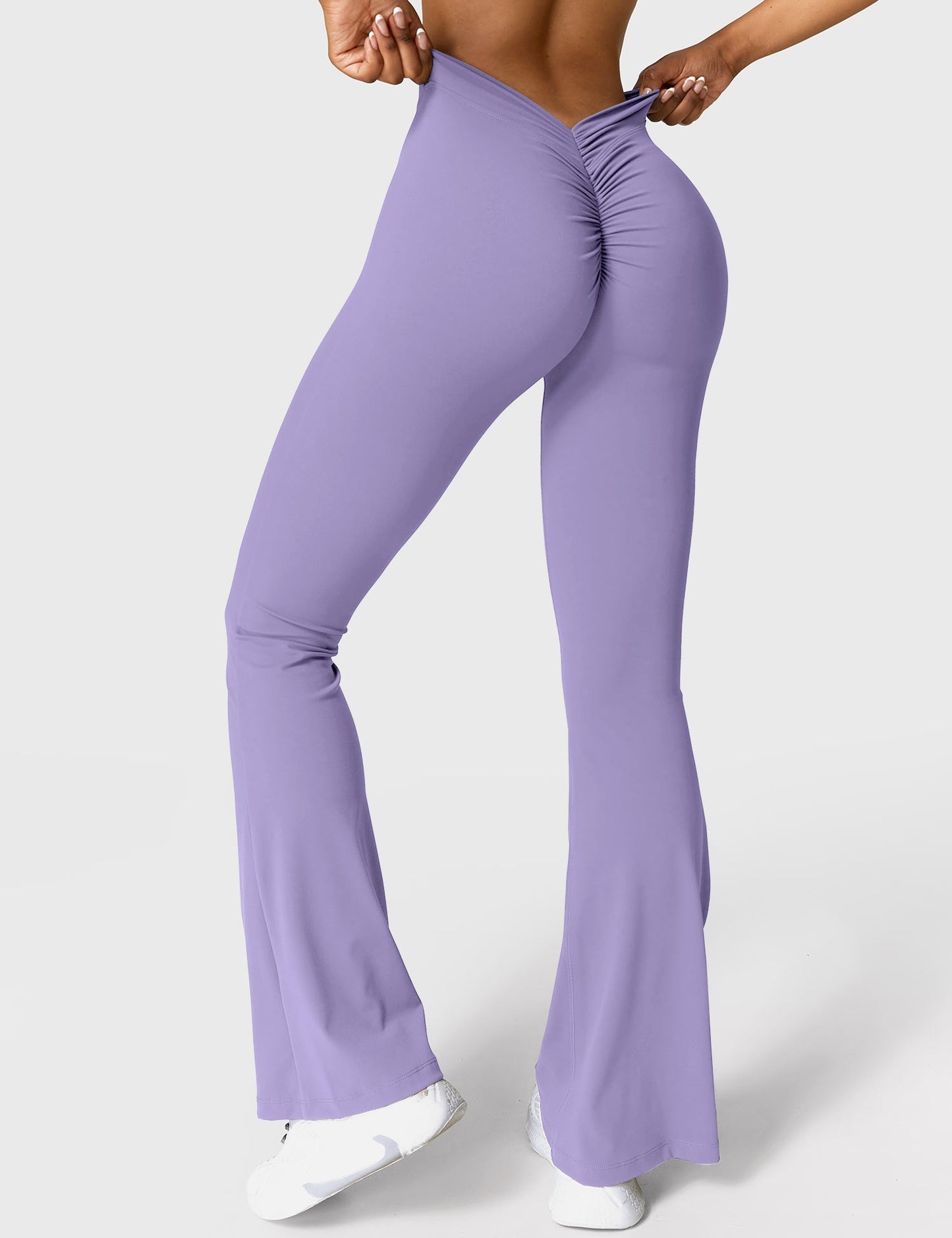 Yeoreo Daze V-back Flare Leggings